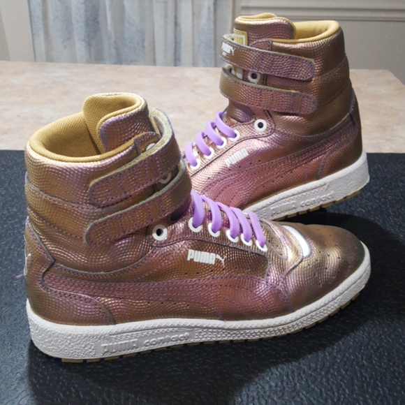 Girls Puma High tops size 5.5 - Picture 1 of 6